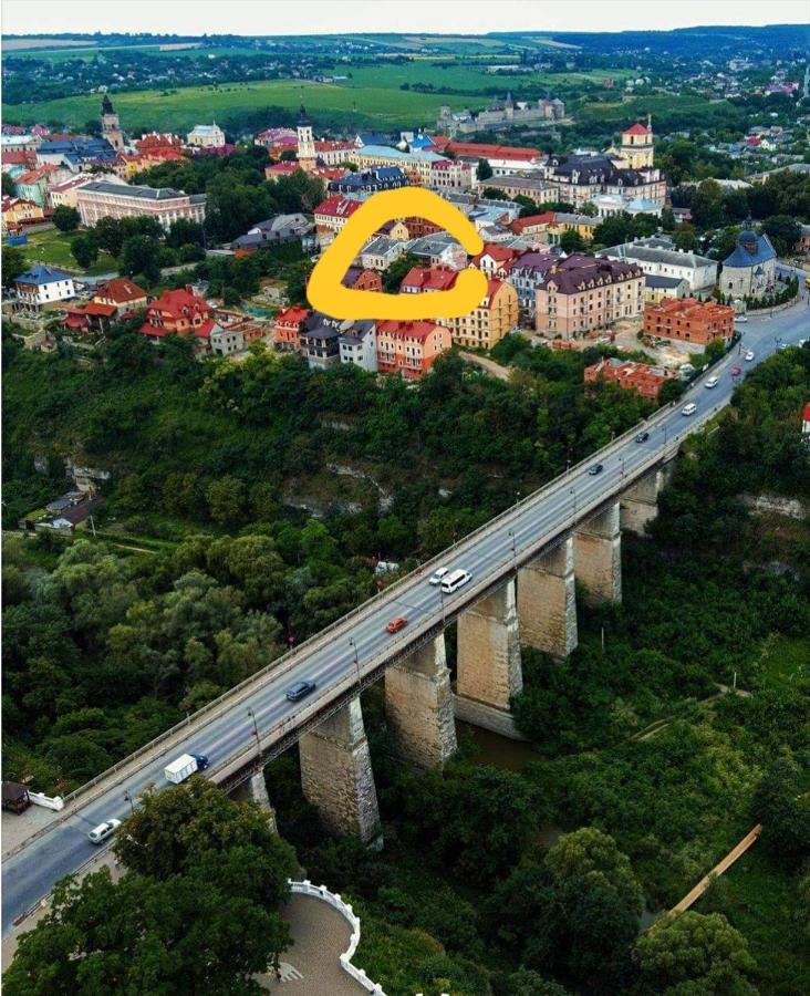 Апартаменти Зарванская стрит 9 Кам'янець-Подільский Екстер'єр фото